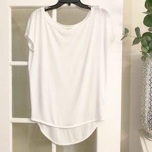 Express Women's One Eleven White Short Sleeve Shirt (Size XS)